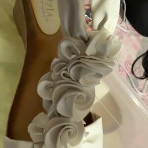 Elegant White Floral Women's Shoes